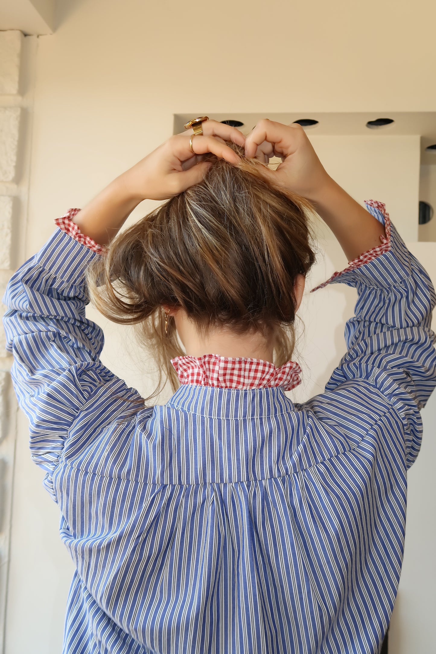 Chemise col volant